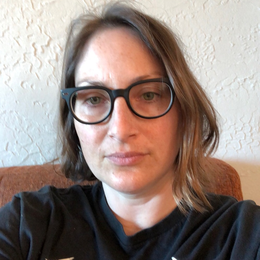 Meet your Posher, Desiree